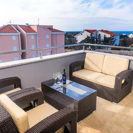 Apartments & Rooms Danivan Pool Villas Novalja Exterior foto