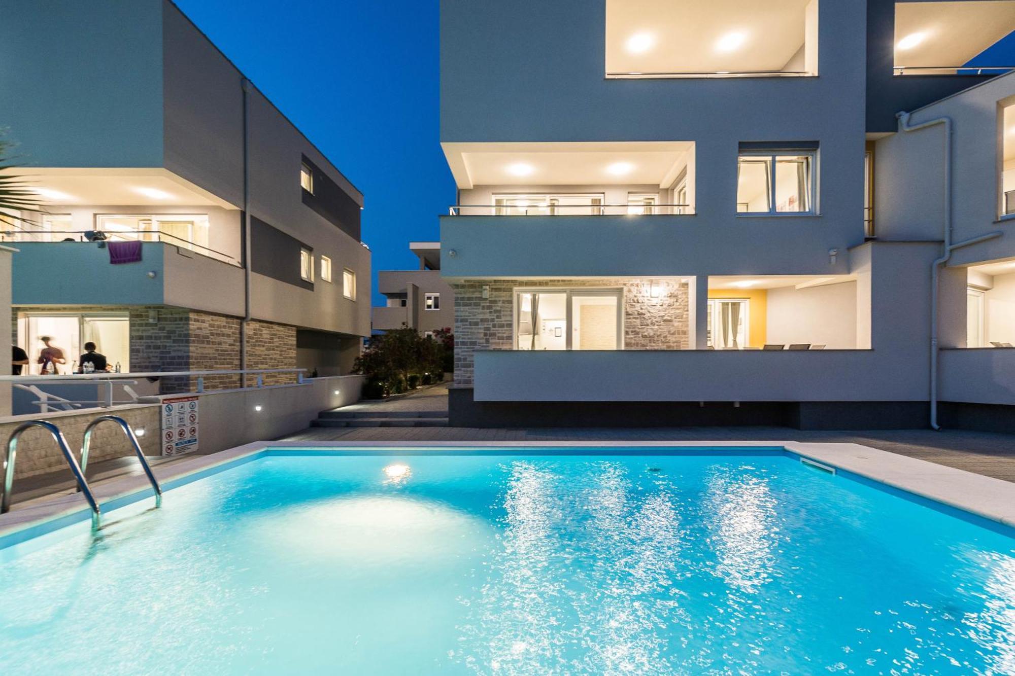Apartments & Rooms Danivan Pool Villas * Novalja