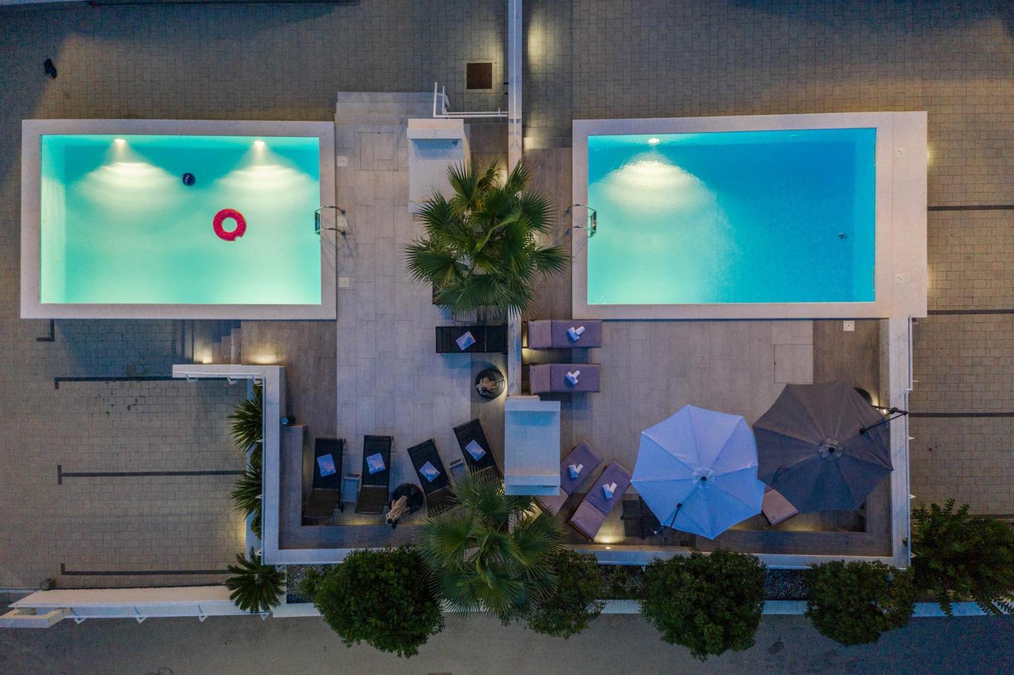 Apartments & Rooms Danivan Pool Villas Novalja