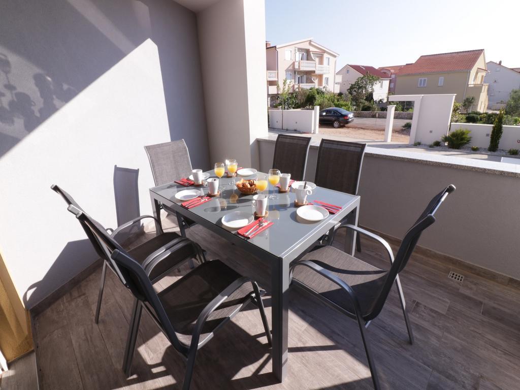 Apartments & Rooms Danivan Pool Villas Novalja
