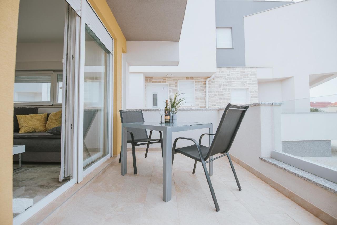 Apartments & Rooms Danivan Pool Villas Apartment *