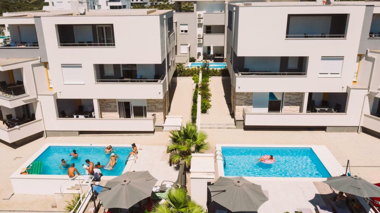 Apartments & Rooms Danivan Pool Villas Apartment Novalja