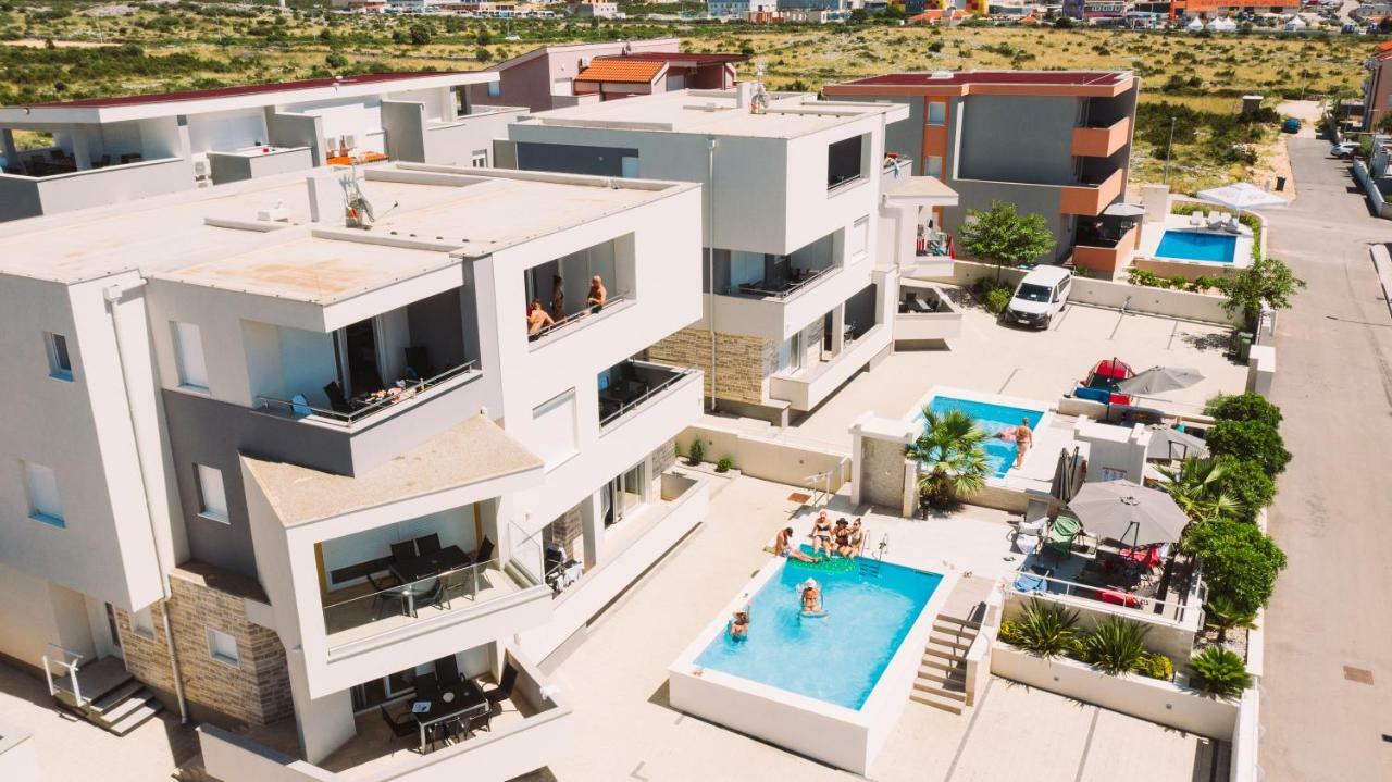 Apartment Apartments & Rooms Danivan Pool Villas